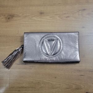 Valentino By Mario Valentino Clutch Lena Metallic